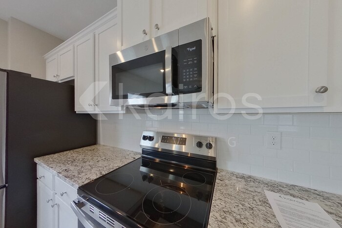 Building Photo - 933 Silent Barge Cv