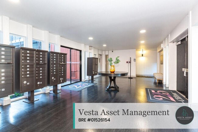 Building Photo - 225 Clifton St