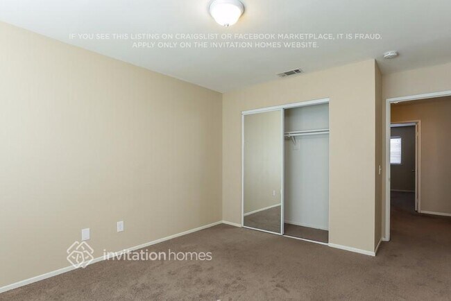 Building Photo - 24650 Myrna St