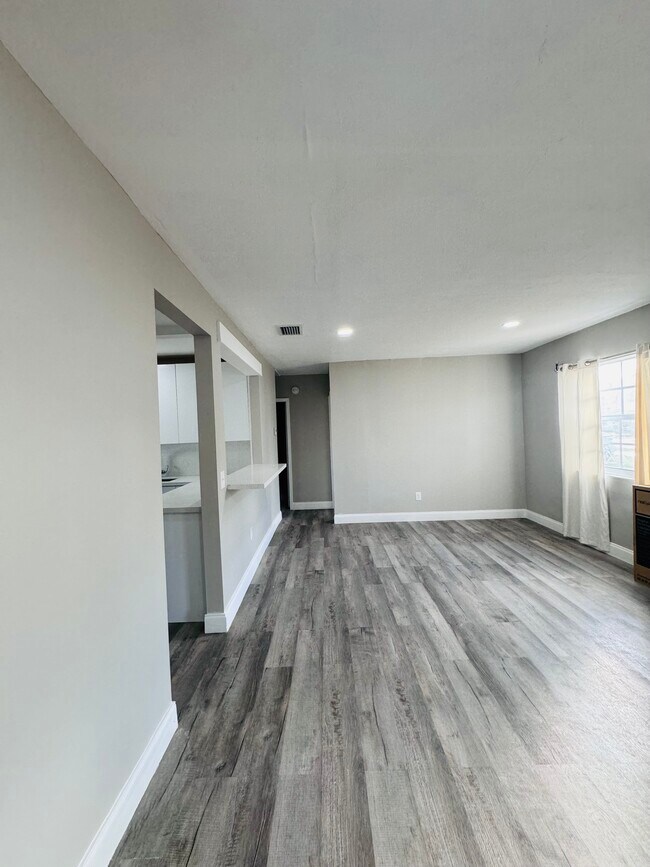 Building Photo - 8241 SW 37th St
