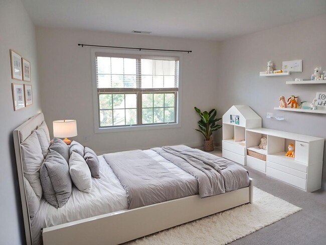 Building Photo - Lovely 5 Bedroom 4 Bathroom Single Family ...
