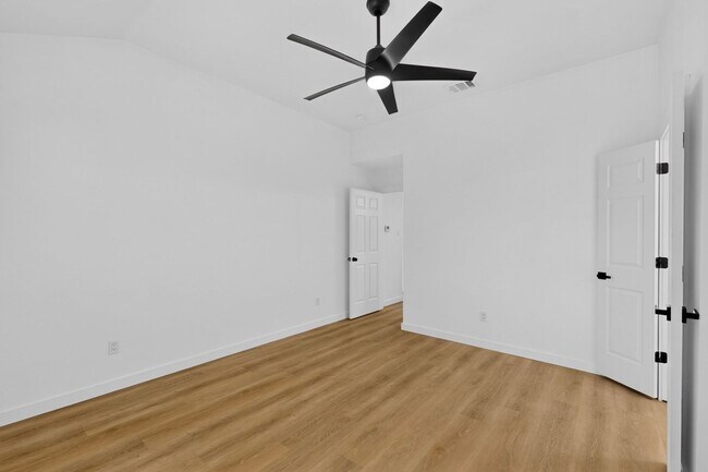 Building Photo - Gem In Flower Mound Waiting On You!!!