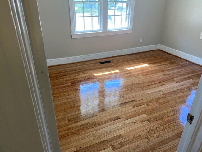 Building Photo - 2 Bed, 1 Bath Home in Gadsden Neighborhood!
