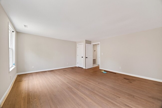 Building Photo - 254 Stribling Ave