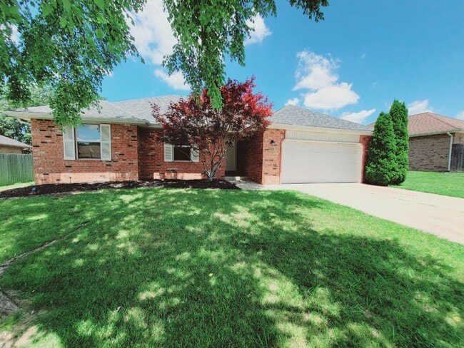 Building Photo - Great Southwest Location - Kickapoo, Chero...