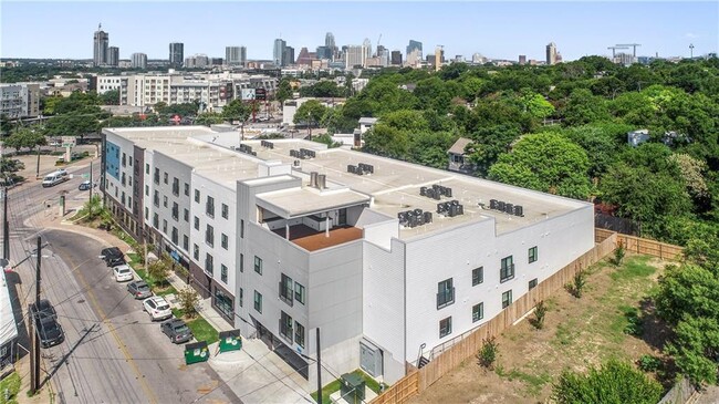 Building Photo - 2220 Webberville Rd