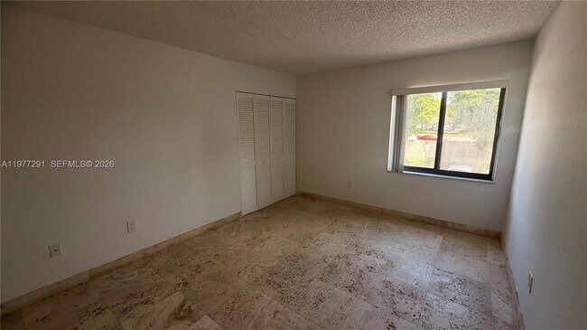 Building Photo - 8811 SW 123rd Ct