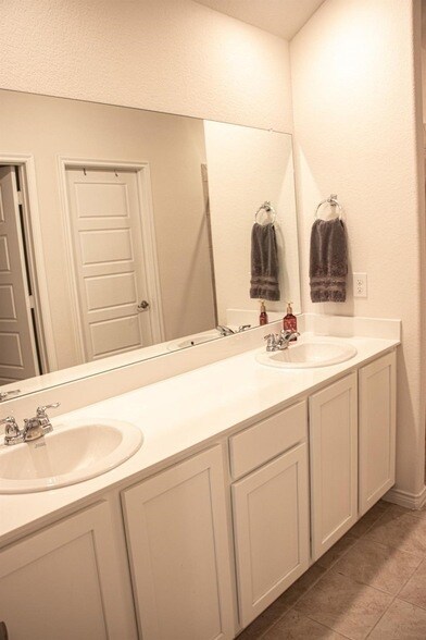 Building Photo - 109 Whitetail Wy