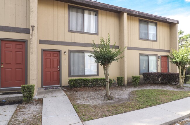 Primary Photo - 2300 SW 43rd St