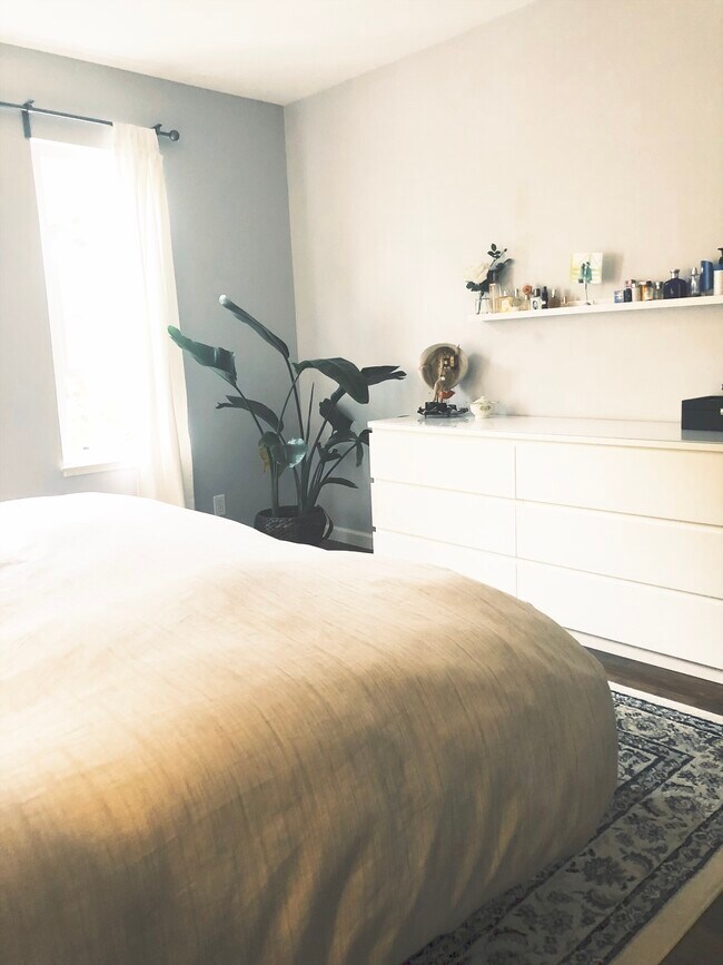 Building Photo - 199 Montecito Ave