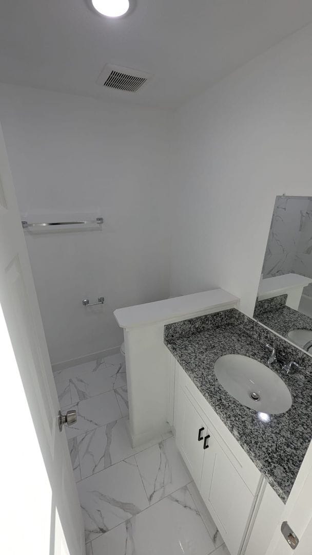 Building Photo - ?Your Houston Gem: 3 Beds, 2.5 Baths, Carport ?