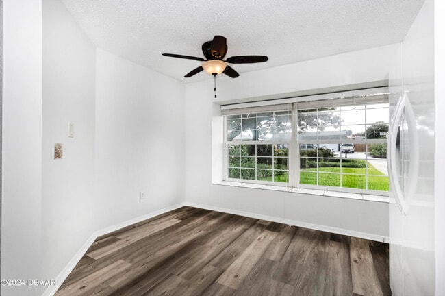 Building Photo - 145 Riverwalk Ct