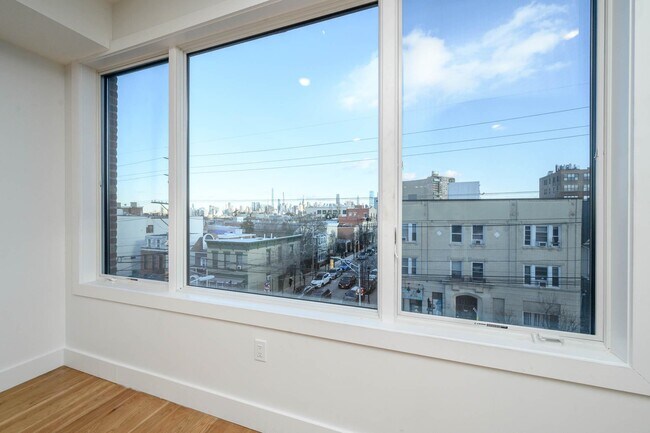 Building Photo - 1707 Palisade Ave
