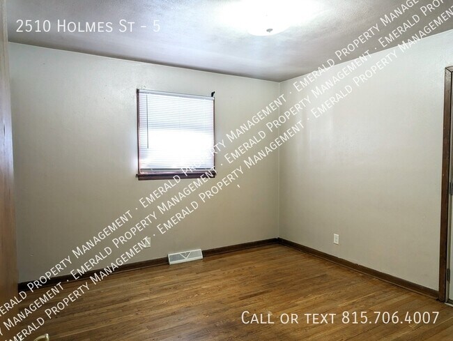 Building Photo - 2510 Holmes St