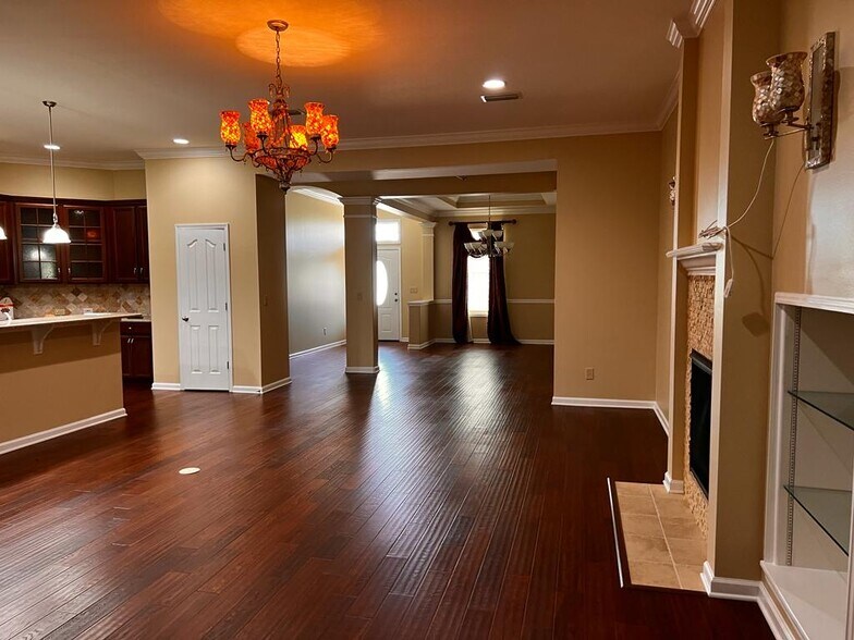 Building Photo - 2702 Broad Wing Ave