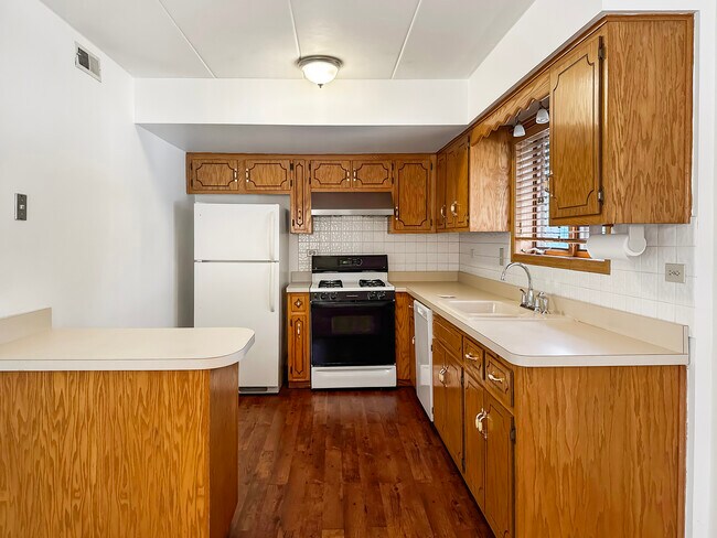 Building Photo - 8659 Meade Ave