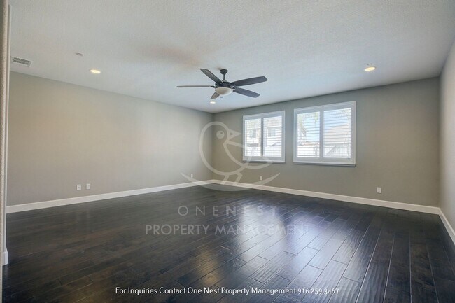 Building Photo - Offering a 6 Month Lease | 4 Bedroom 3 Bathroom Plumas Lake Beauty!