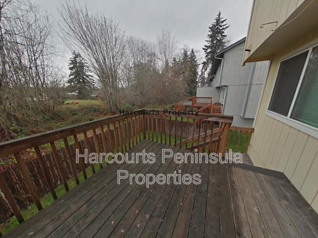 Building Photo - 3807 Maple Ave