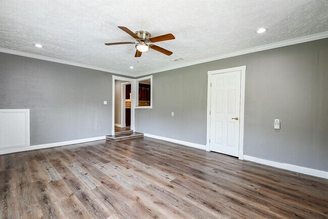 Building Photo - 3017 Barberry Dr