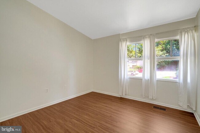 Building Photo - 4771 Parkman Ct