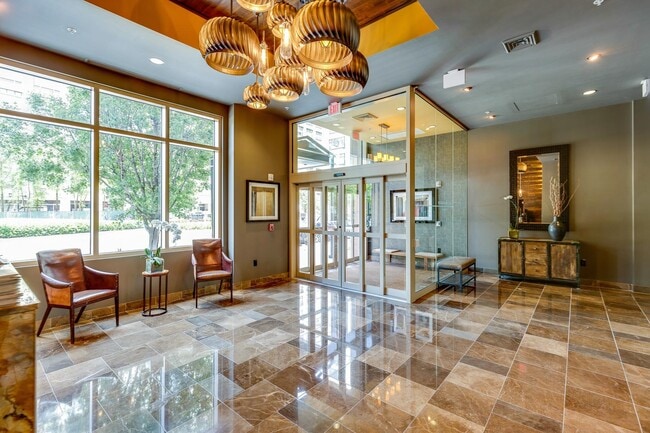 Building Photo - 1450 Washington St