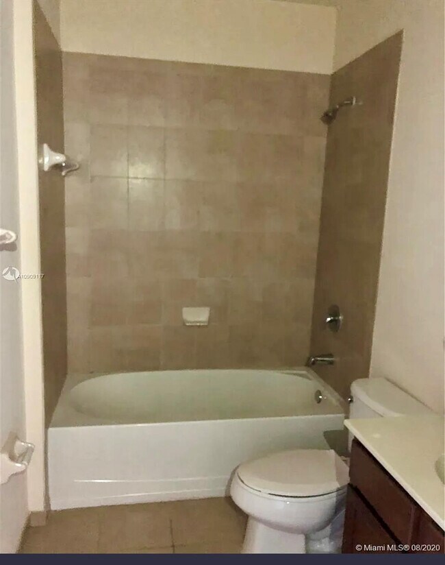 Building Photo - 8650 NW 97th Ave