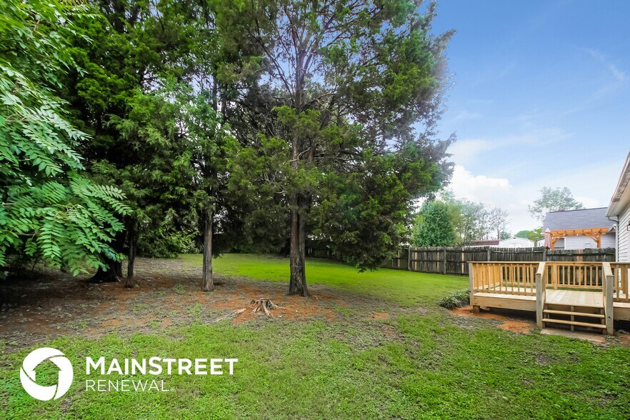 Building Photo - 1716 Carriage Cove Ln