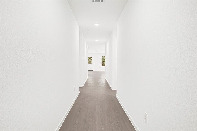 Building Photo - 25664 Rose Creek Dr