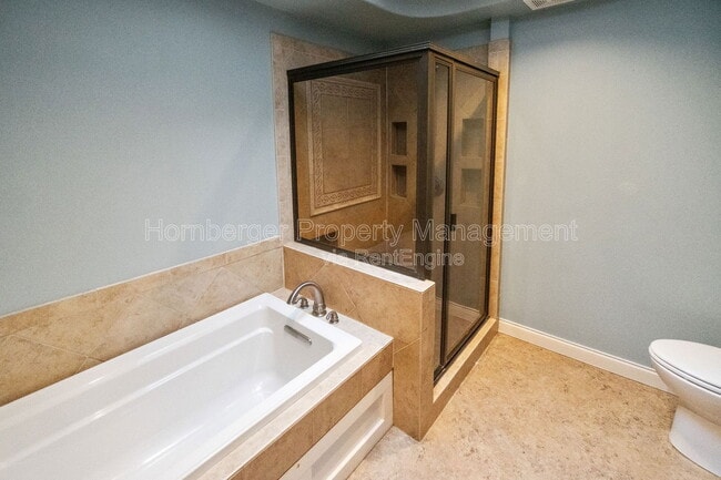 Building Photo - 6415 S Woodland Ct