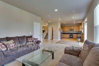 Building Photo - 3826 SE Belle Oak Ave