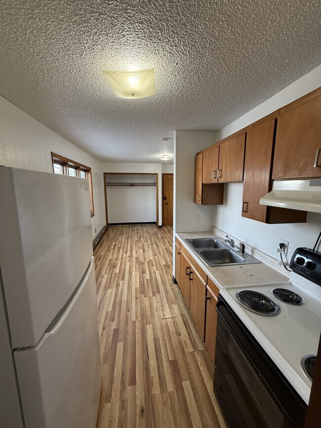 Building Photo - 401 Slater St