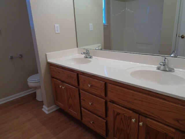 Building Photo - 2702 Camden Ct