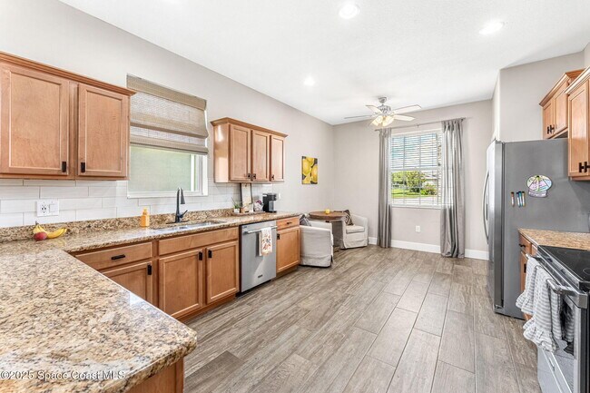 Building Photo - 5724 Trieda Dr