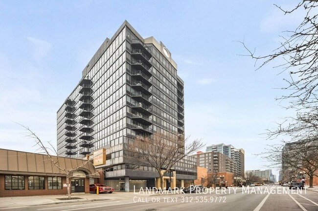 Building Photo - 1309 N Wells St