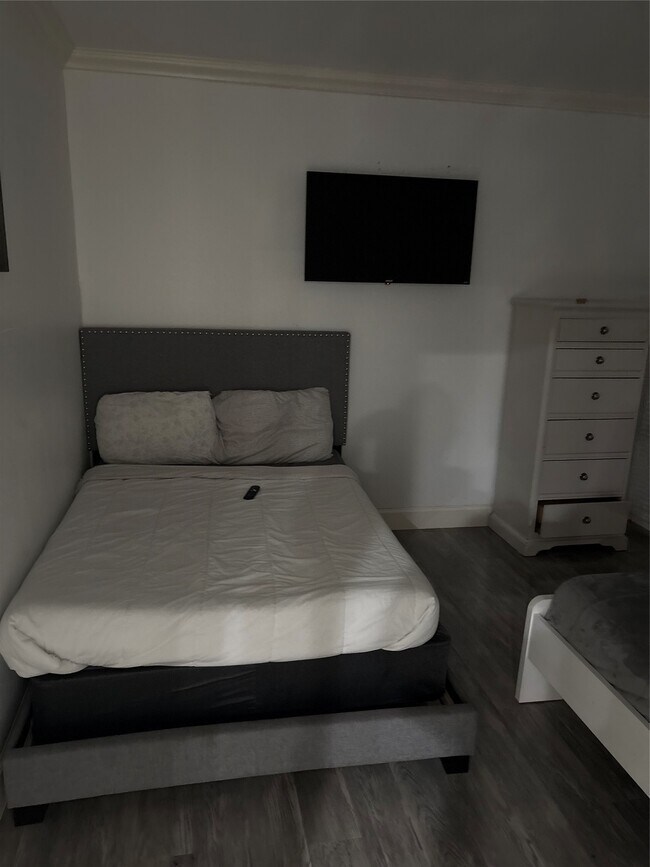 Building Photo - 3021 Gray St