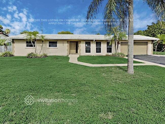 Building Photo - 1099 NW 5th Ave
