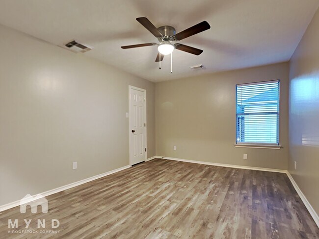 Building Photo - 10507 Scenic Cove Ct