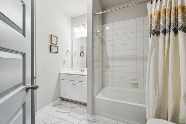 Building Photo - 13309 Emerald Mallard Dr