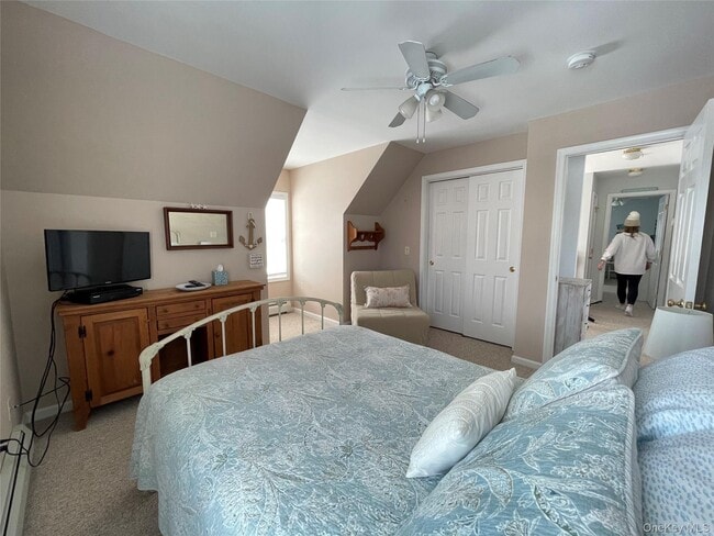 Building Photo - 59 Peconic Ave