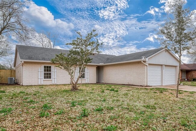 Building Photo - 1615 Millbury Dr