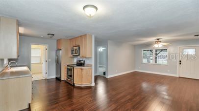 Building Photo - 39953 Sunburst Dr