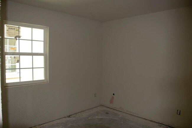 Building Photo - 10356 Chelmsford Dr