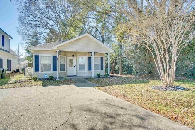 Building Photo - 1200 Jasper St