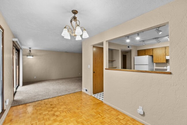 Building Photo - 3Bd/2Ba Seattle House