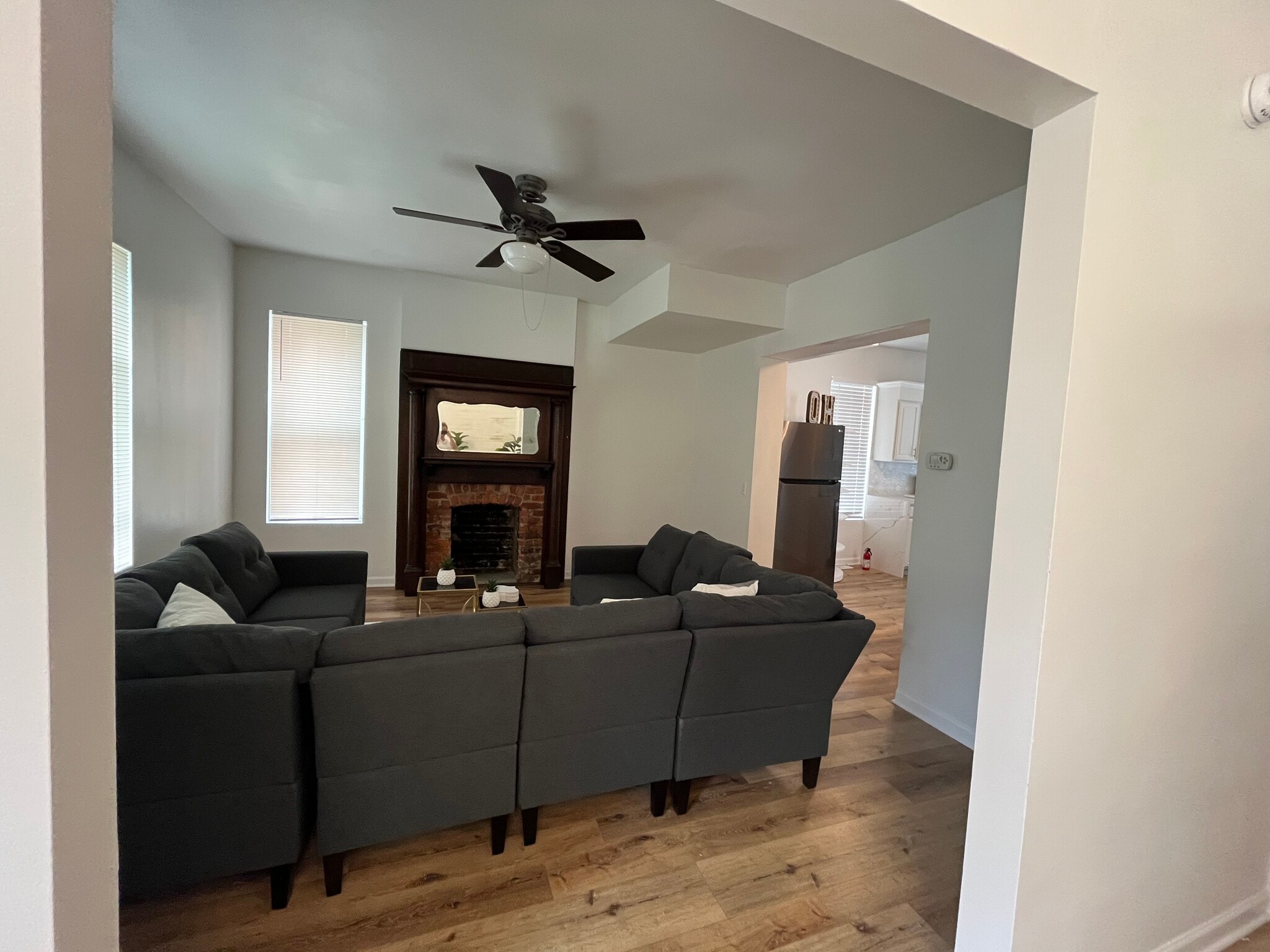 GRAND LIVING AREA - 29 E Northwood Ave