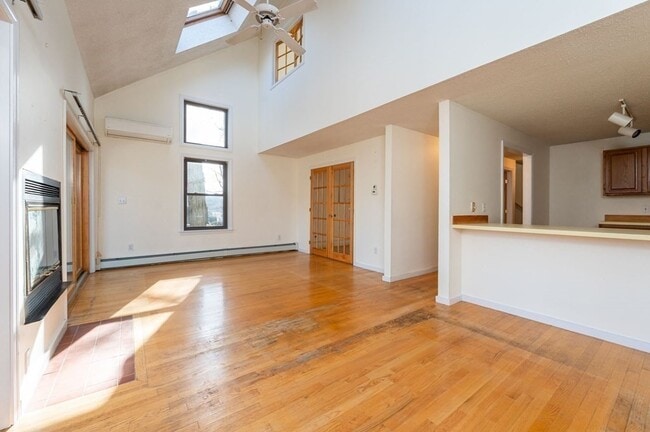 Building Photo - 117 Pilgrim Rd