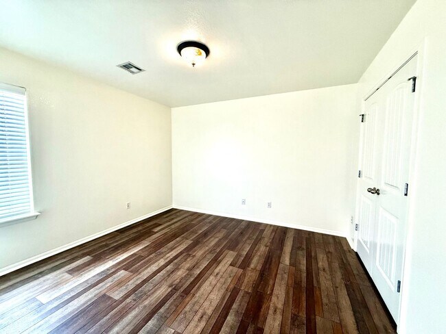 Building Photo - Owasso Schools/ 3bd 2Ba Huge Yard /Cul-de-Sac