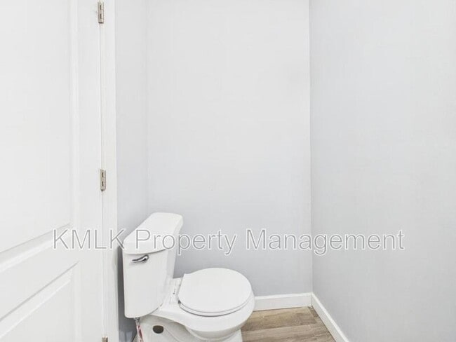 Building Photo - 36 23rd St SW