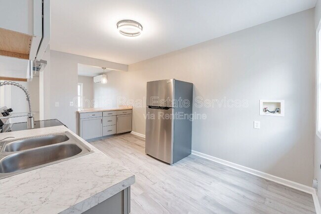 Building Photo - 922 Morrow Rd