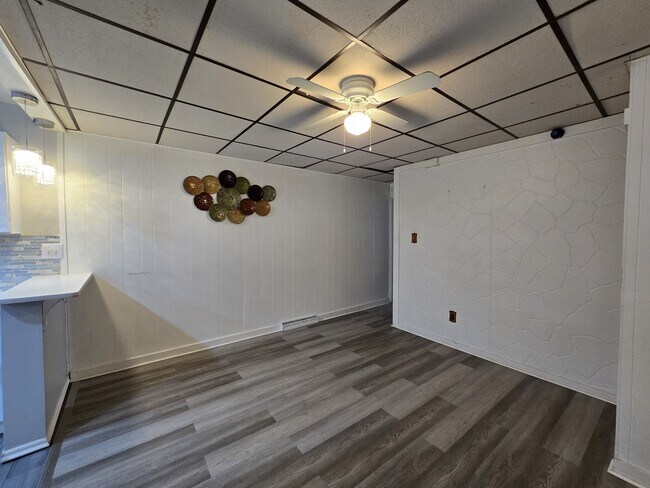 Building Photo - 1251 N 11th St